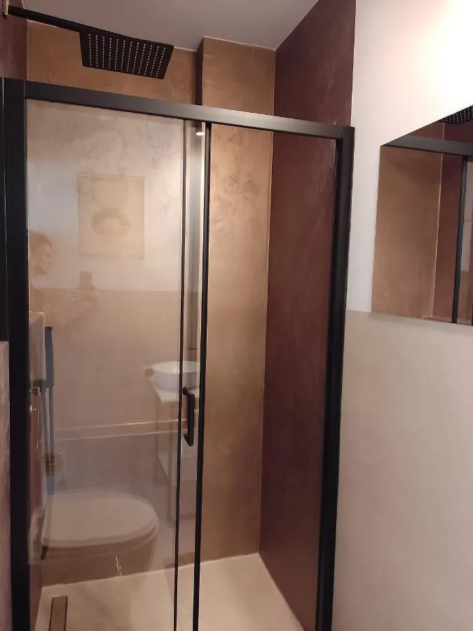 Alexa D'Oro Rooms Krakow